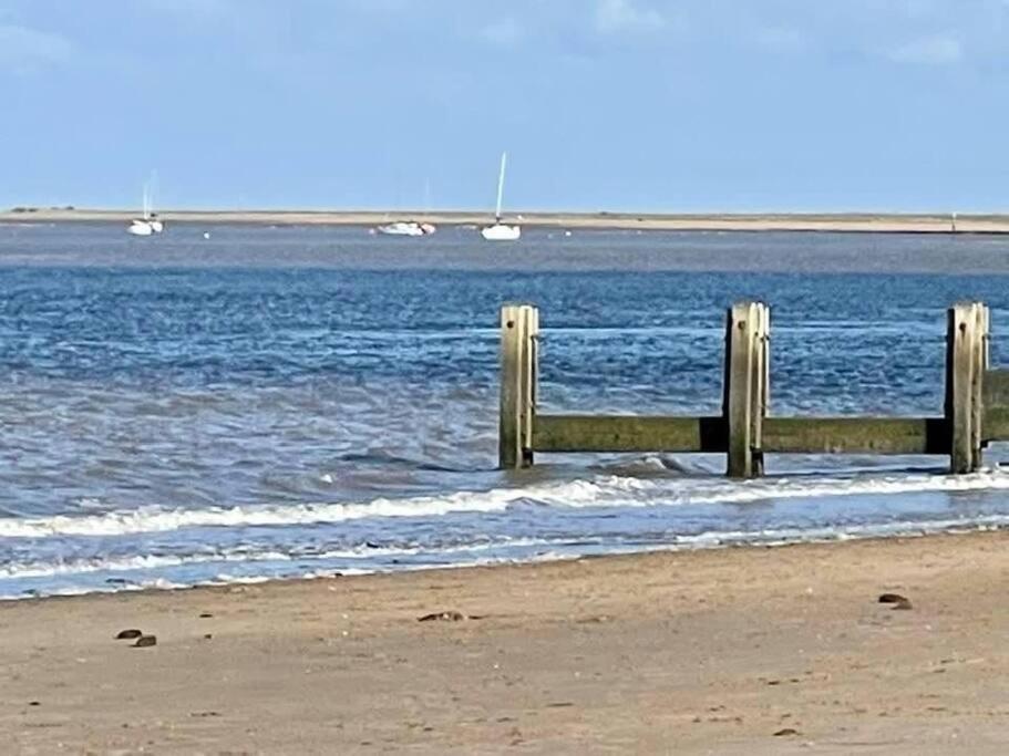 Seafront Apartment With Stunning Views Cleethorpes Zewnętrze zdjęcie