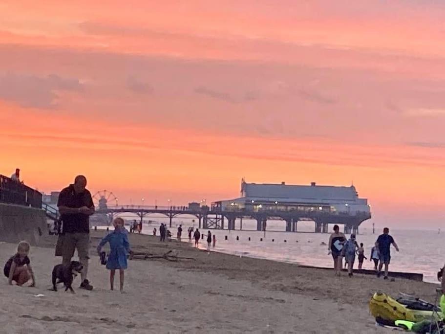 Seafront Apartment With Stunning Views Cleethorpes Zewnętrze zdjęcie
